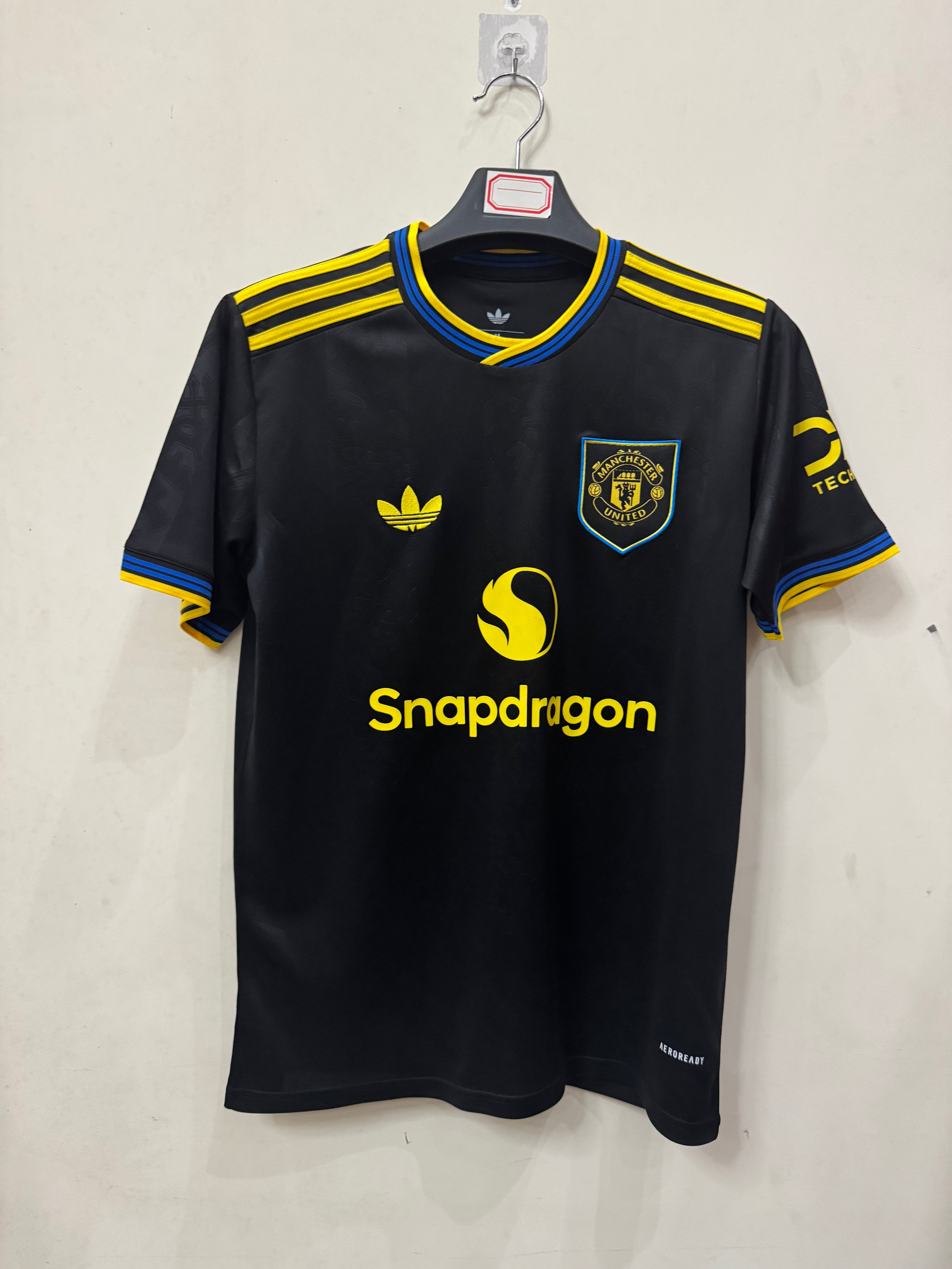 Manchester United 2024/25 Away Jersey – Adidas Fan Edition
