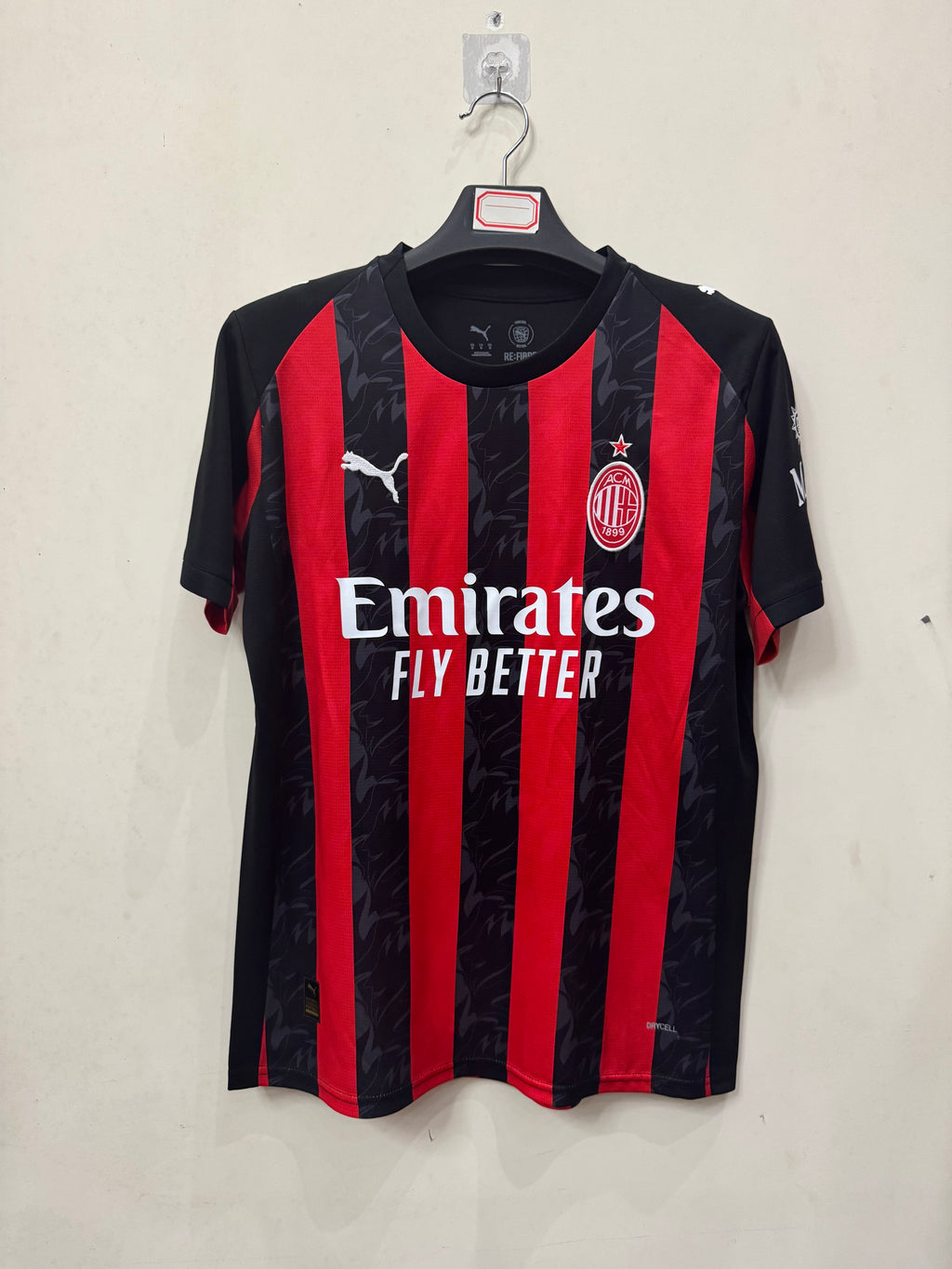 AC Milan Home Jersey 2024/25 – Men’s Football Shirt